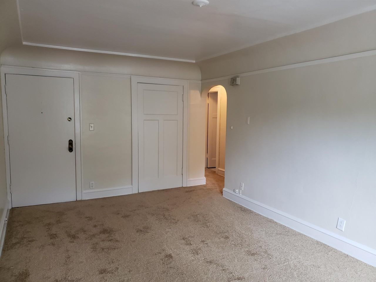 4459 N. Oakland Ave3A #3A - Photo 2 of 18