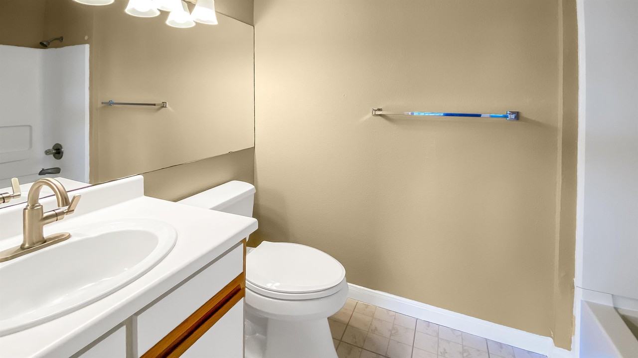 523 Southwest Parkway302 #302 - Photo 3 of 16