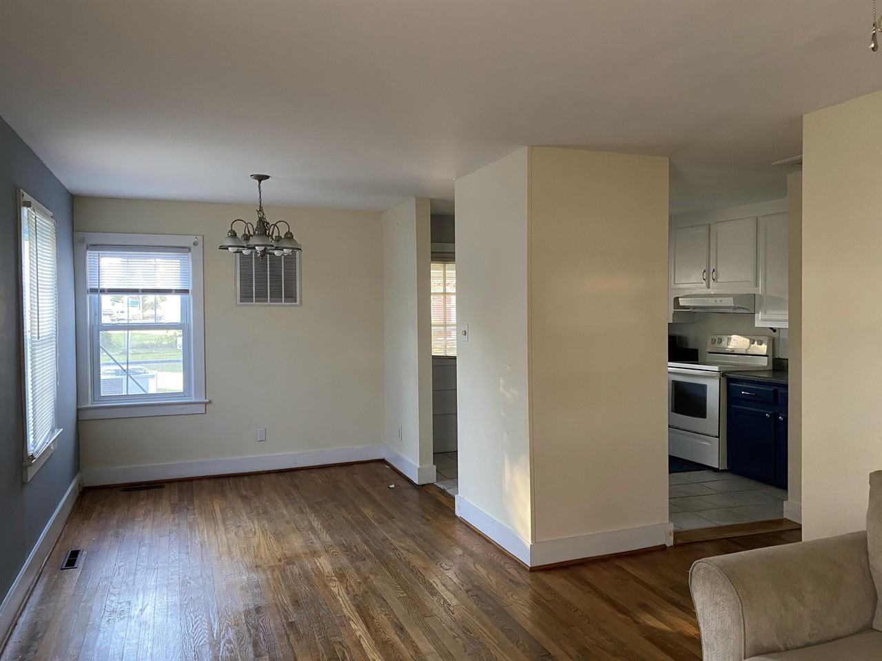 905 N 20th St #1 - Photo 3 of 30