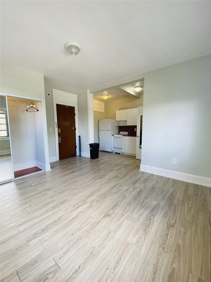 102 Menores Ave #12 - Photo 3 of 8