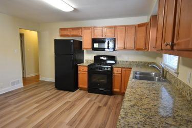 1159 W Marion St #2 - Photo 3 of 6