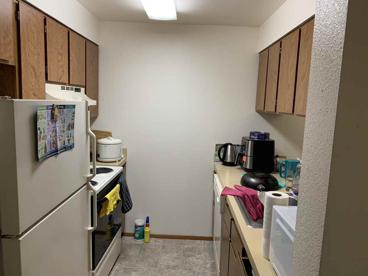 4315 9th Ave NE - Photo 3 of 4