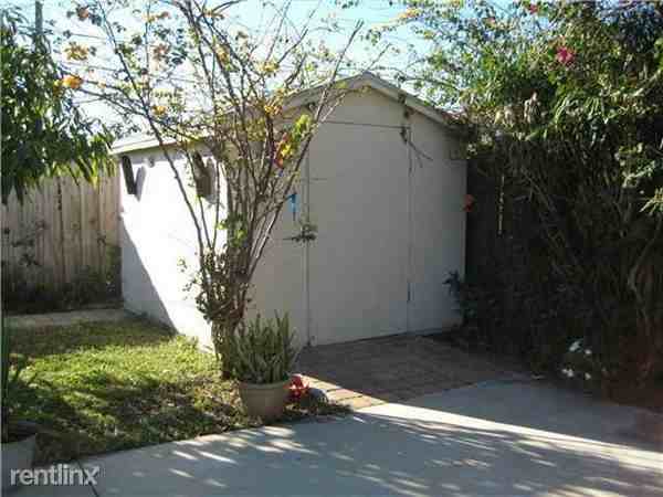 14200 Okeechobee Blvd - Photo 3 of 5