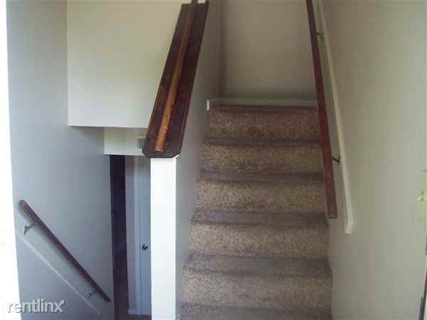 2915 N Salina Ave - Photo 2 of 11