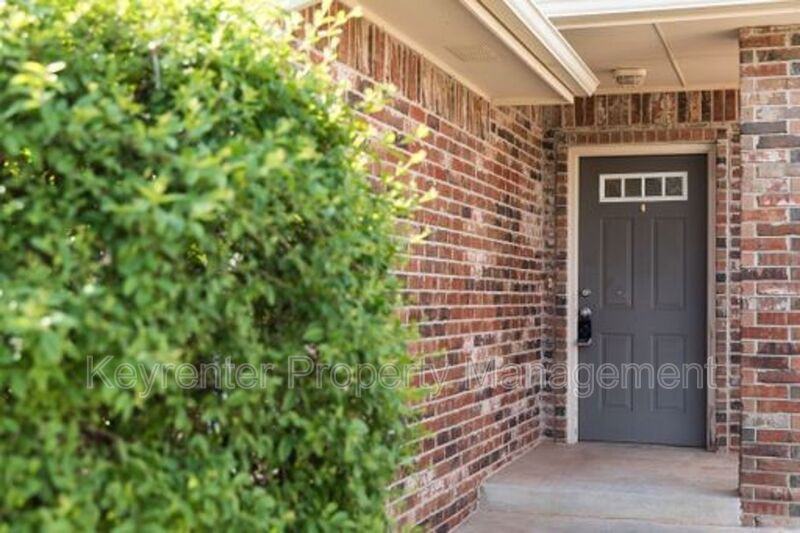 10 Nw 155th St - Photo 3 of 31