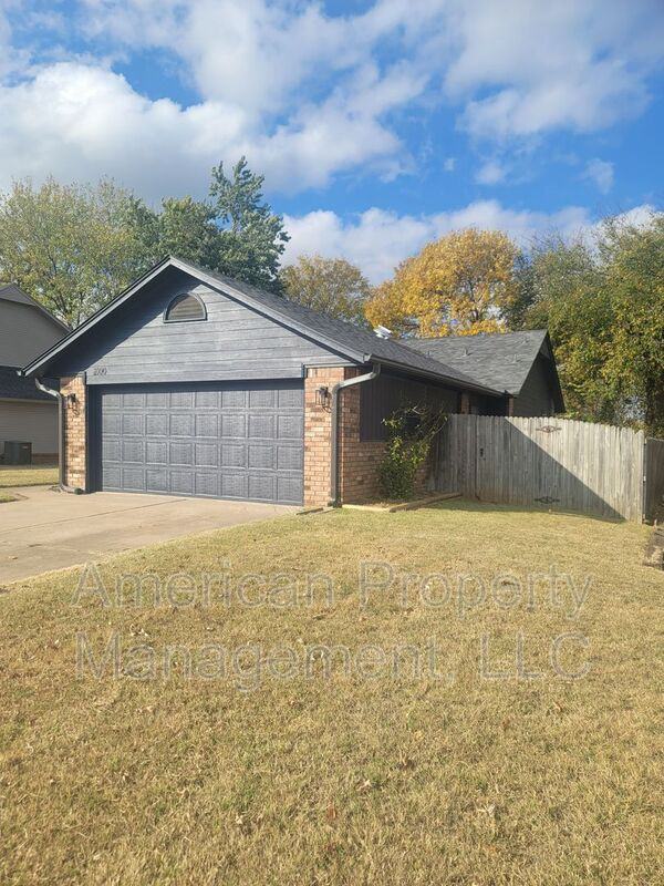 2100 W Honolulu St - Photo 2 of 30