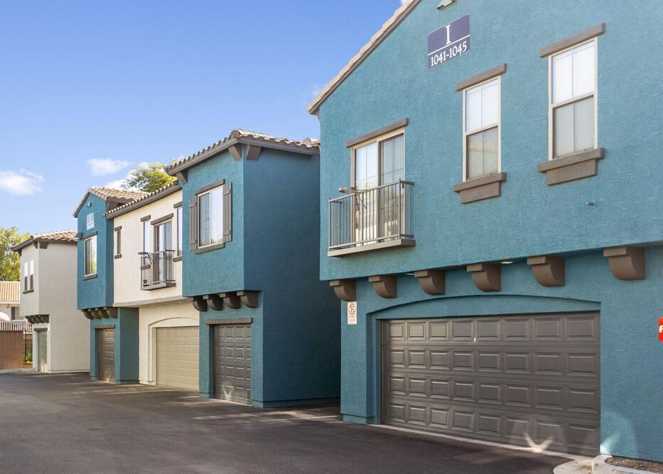 647 W Baseline Rd - Photo 3 of 7