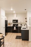 featured image of 1724 W 15th St