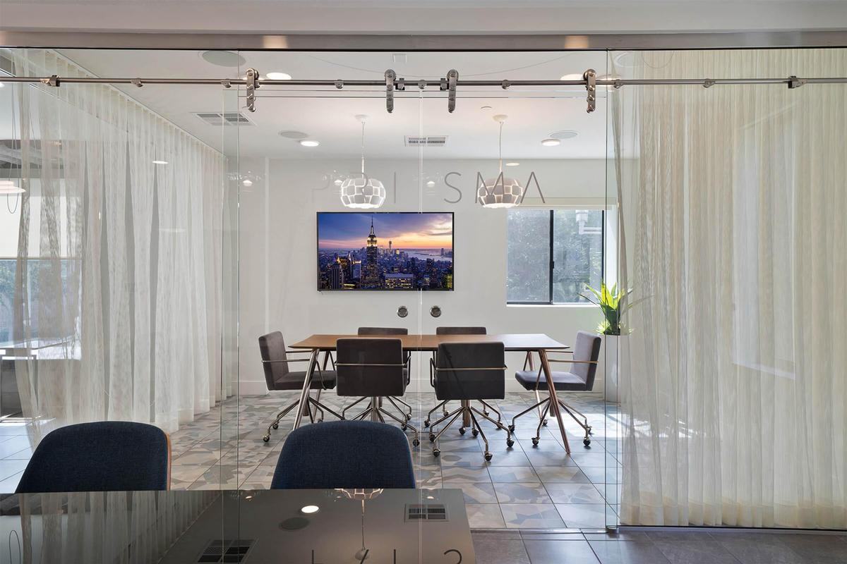 301 E Jeanette Ln - Photo 3 of 36