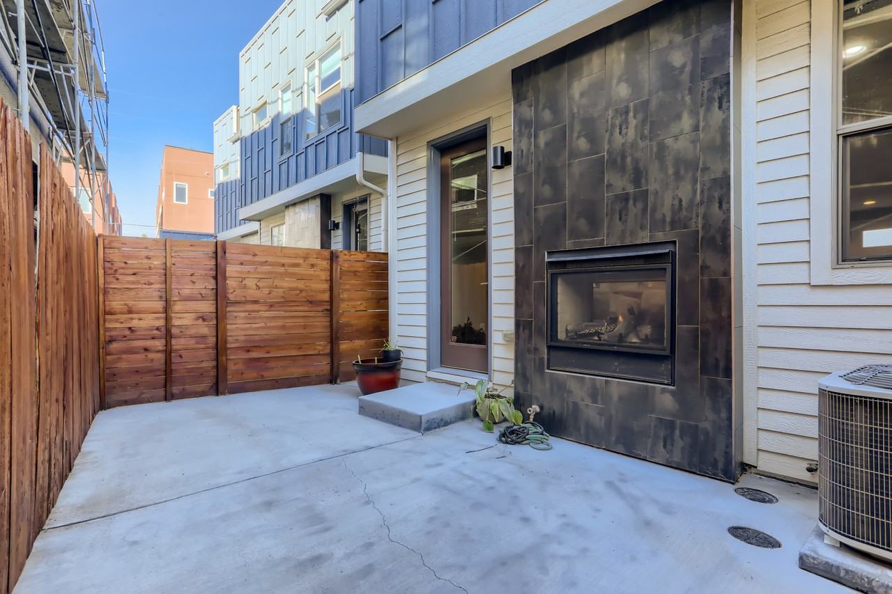 1261 N Perry St #1 - Photo 4 of 20