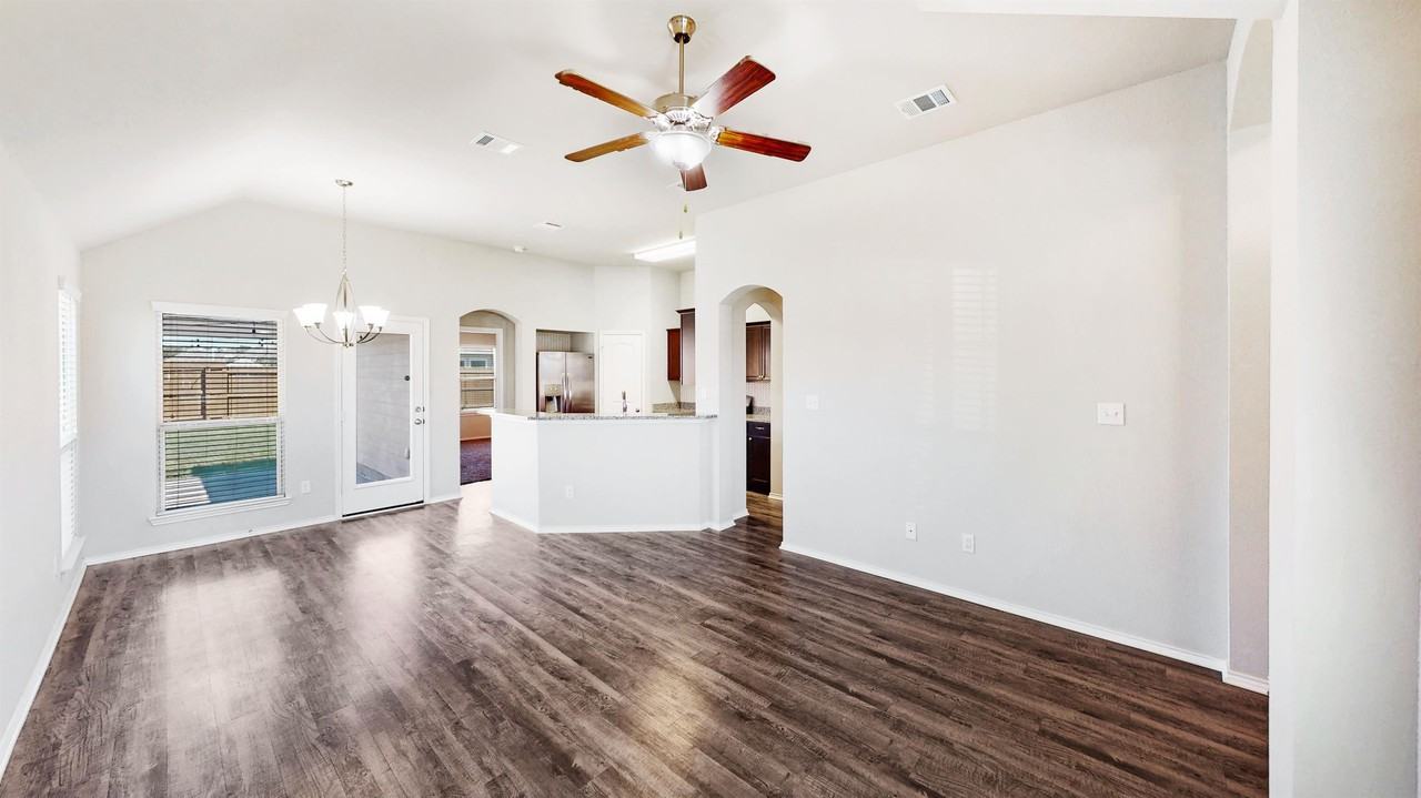 812 Mockingbird St #1 - Photo 4 of 13