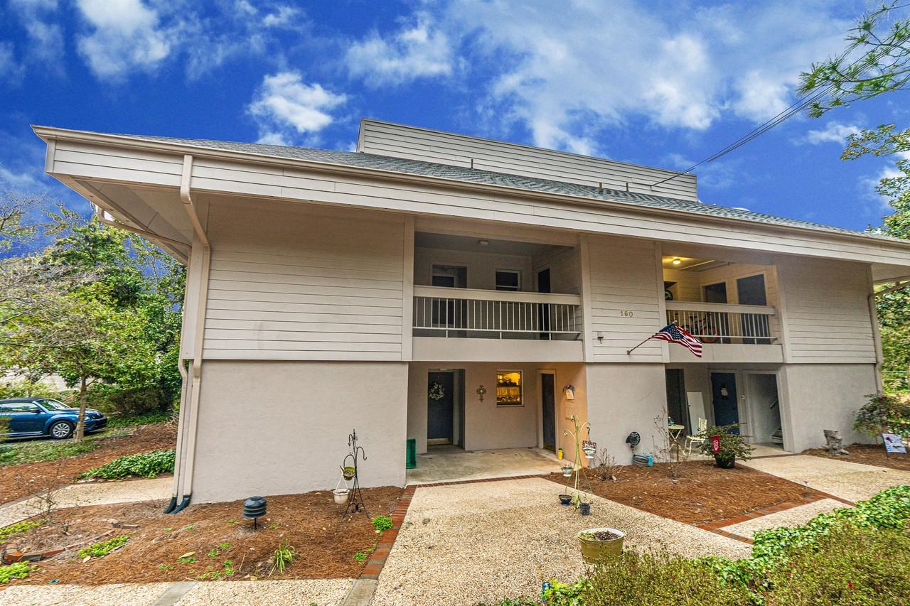 160 S May St #1 - Photo 3 of 28