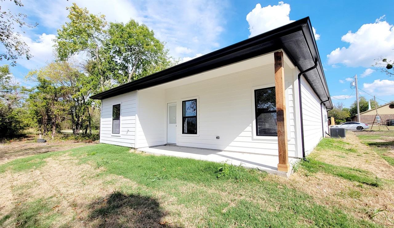 3304 Gordon Street #1 - Photo 3 of 28