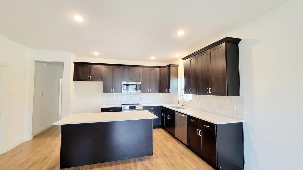 3304 Gordon Street #1 - Photo 6 of 28