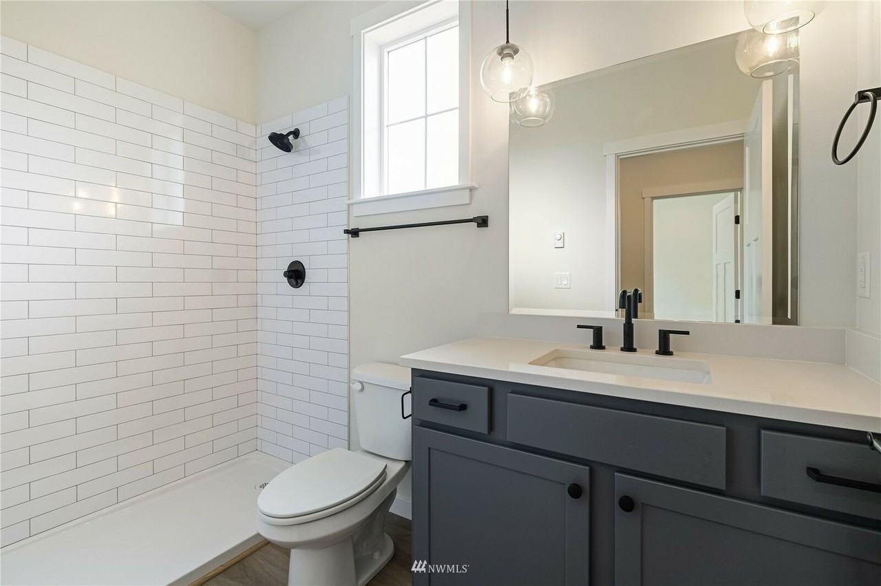 3228 E Sunset Dr #1 - Photo 3 of 17