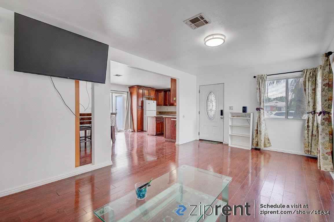 1311 Edmore Ave - Photo 3 of 16