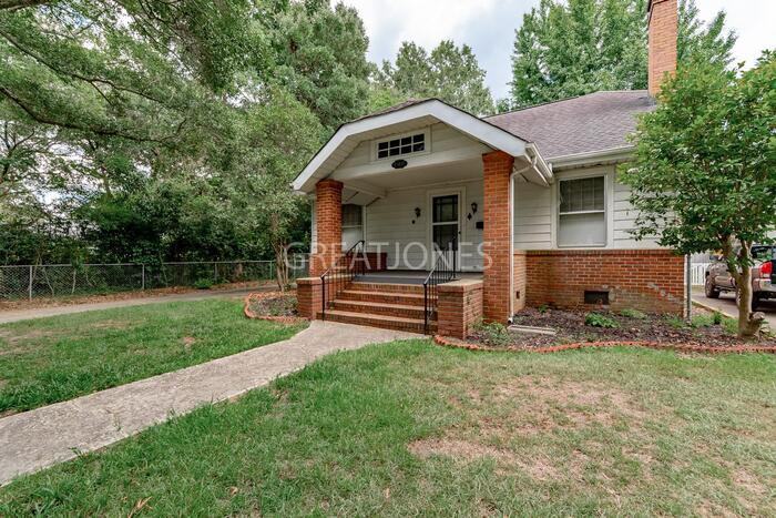 409 Hampton St - Photo 3 of 28