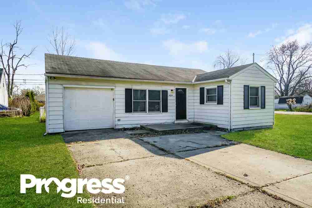 1424 Crest Rd - Photo 2 of 24