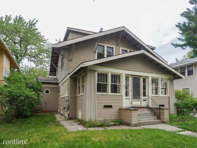 2324 Oakland Dr - Photo 2 of 13