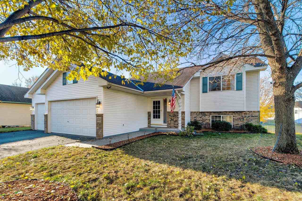 25732 Goldfinch Ave - Photo 2 of 8