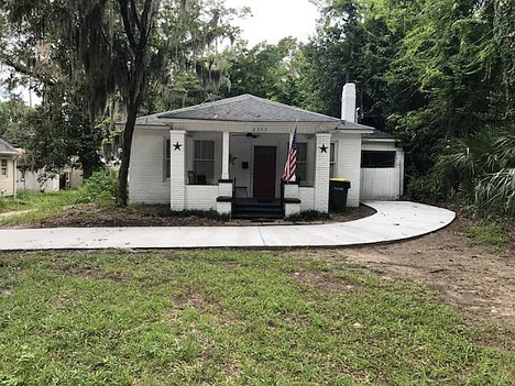 2323 Bonaventure Rd - Photo 2 of 20