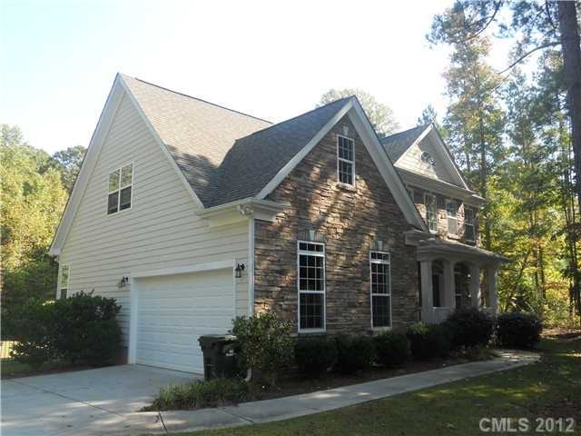 3019 Waxhaw Crossing Dr - Photo 3 of 16