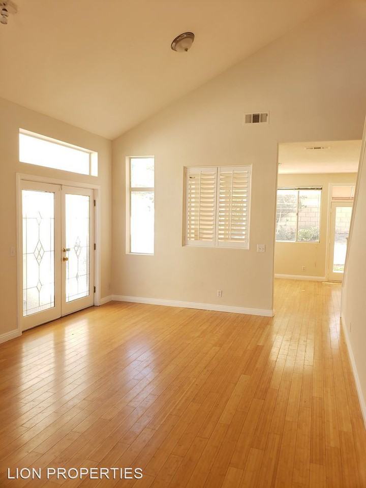 8 Balise Ln - Photo 2 of 17