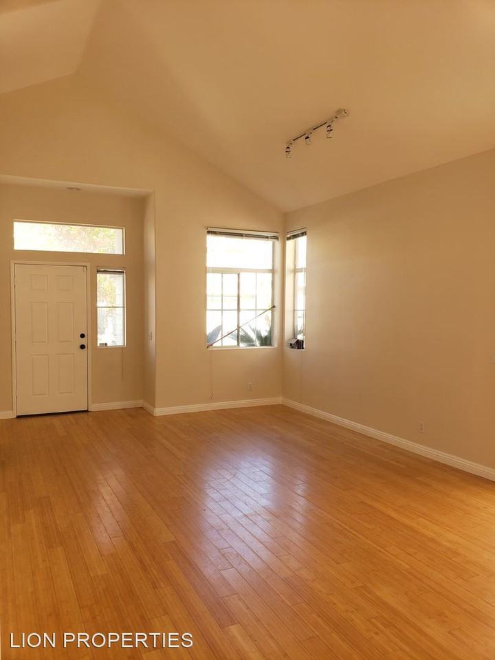 8 Balise Ln - Photo 3 of 17