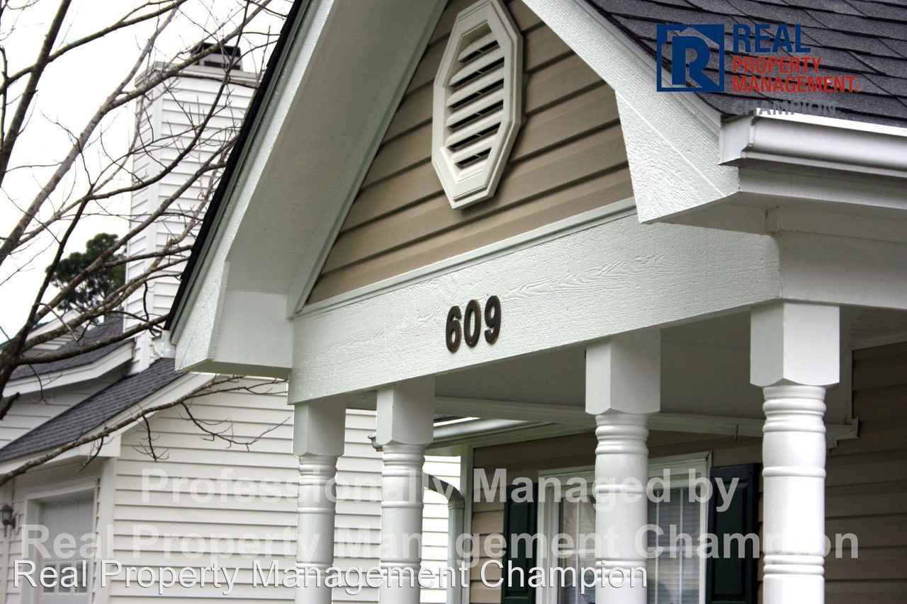 609 Silver Grass Ct - Photo 2 of 18