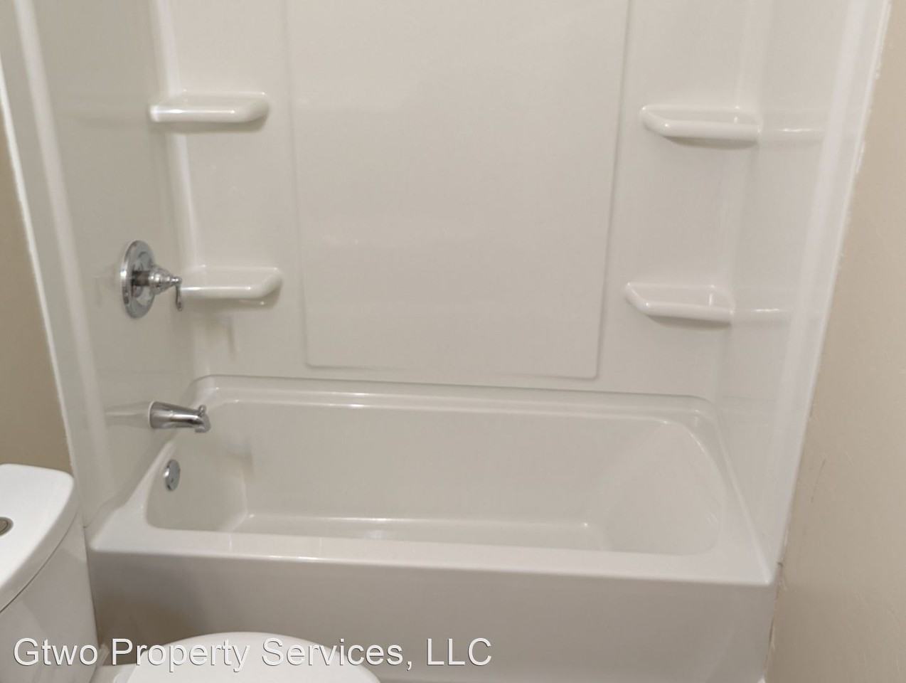 1222 Hutchinson St - Photo 3 of 7