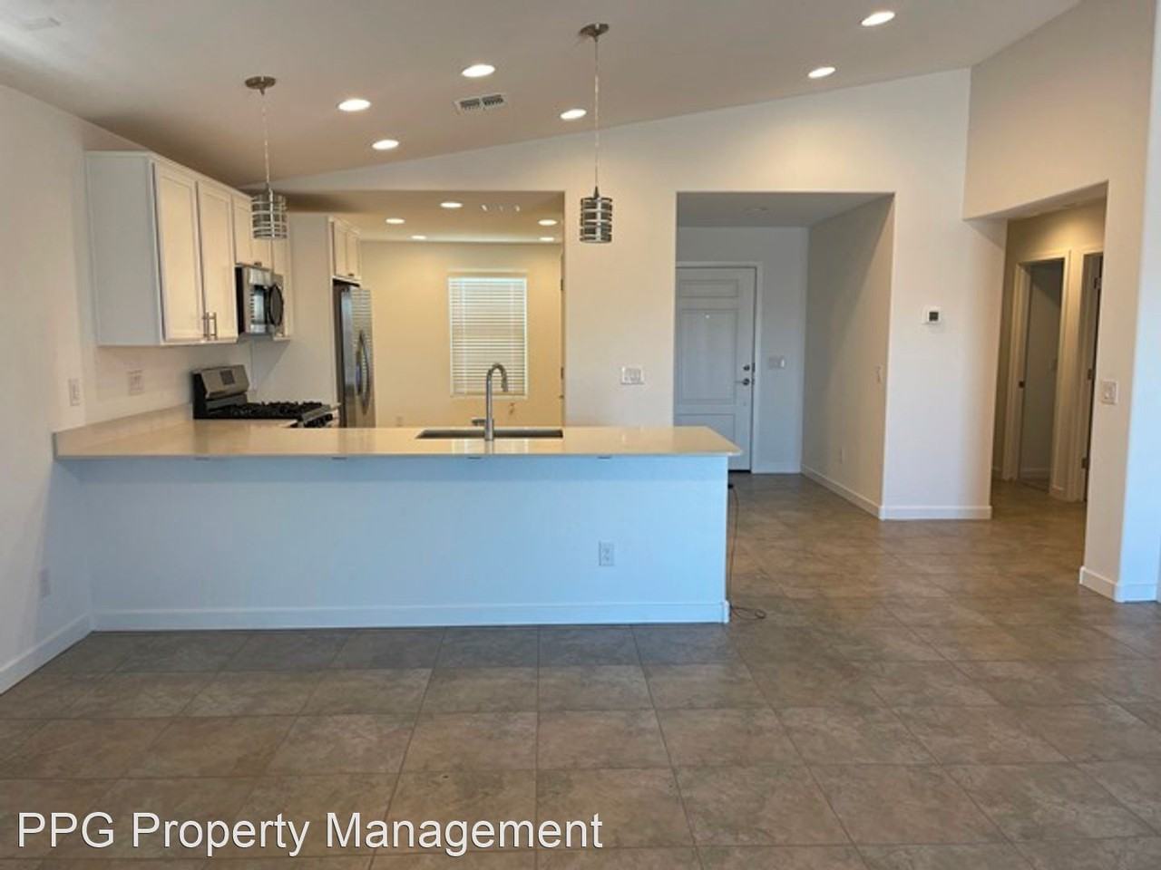 16422 W Saguaro Park Ln