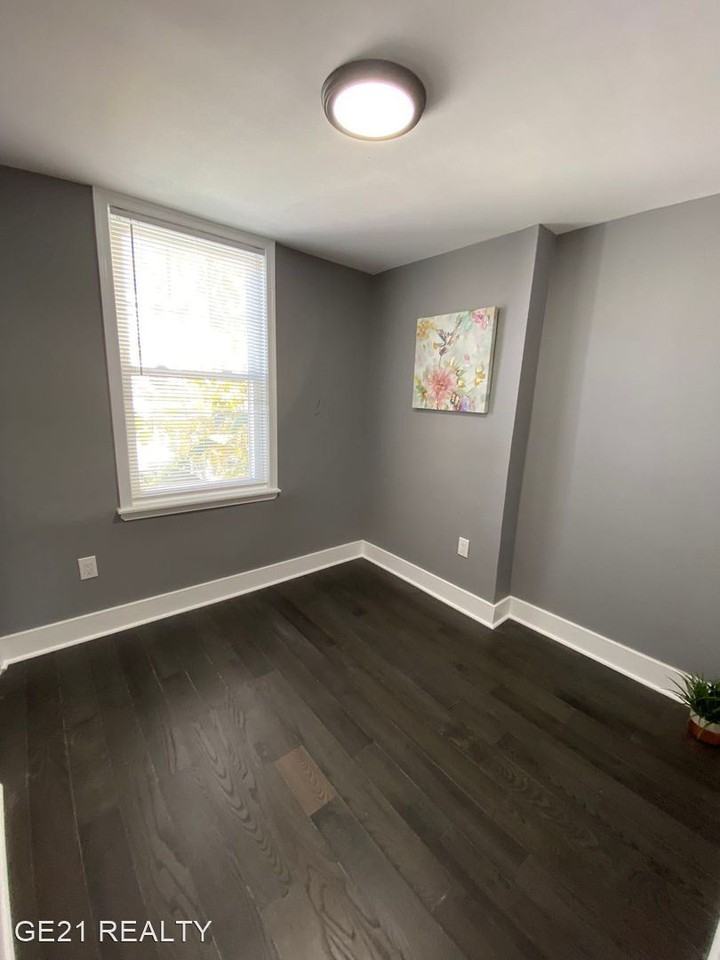 2609 Wilder St - Photo 3 of 14