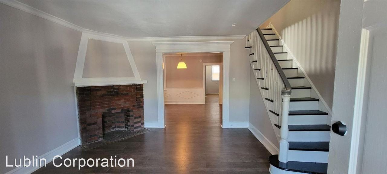 7234 Sansom St - Photo 2 of 37