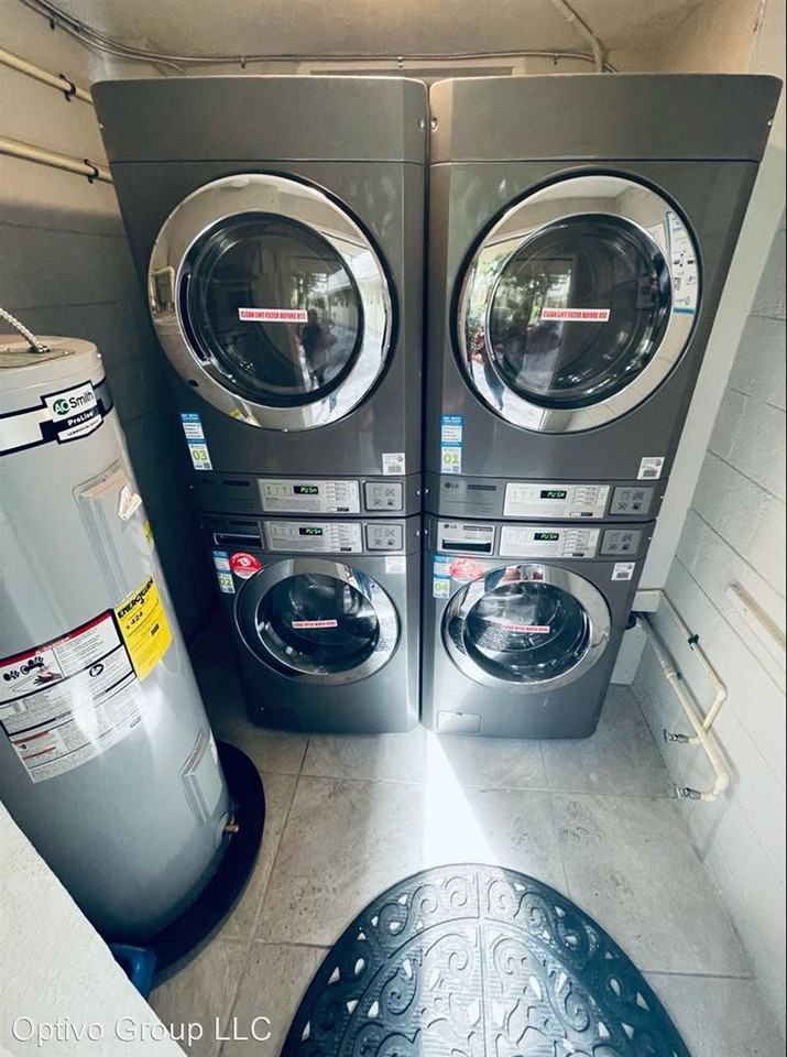 3253 Justina Rd Apartments in Arlington Manor, Jacksonville, FL 32277