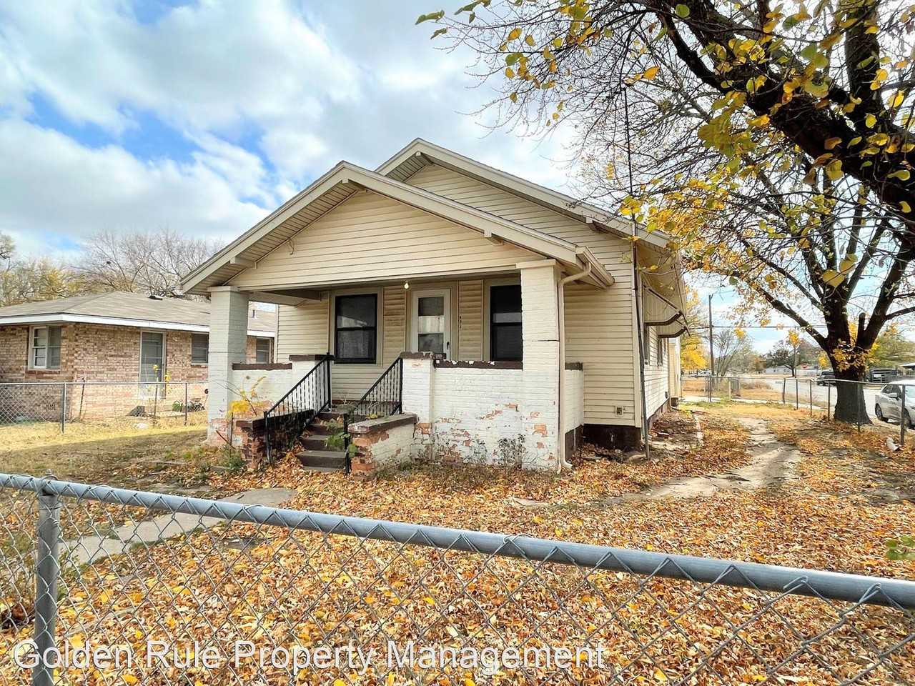 933 E Sherman St - Photo 2 of 17