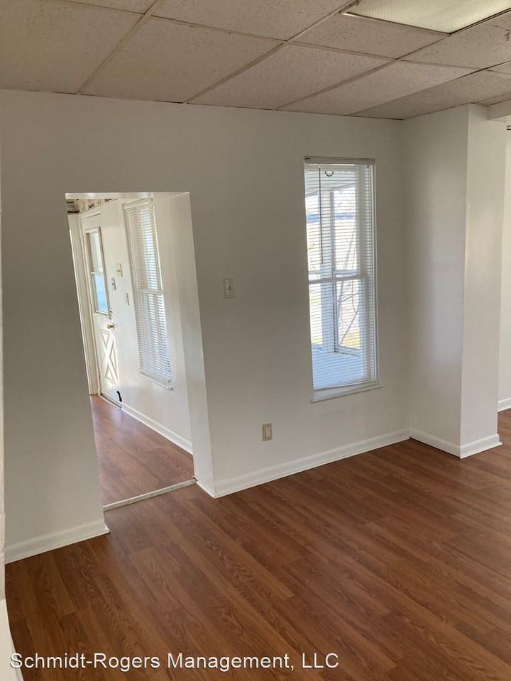 114 E River St #1 - Photo 2 of 8