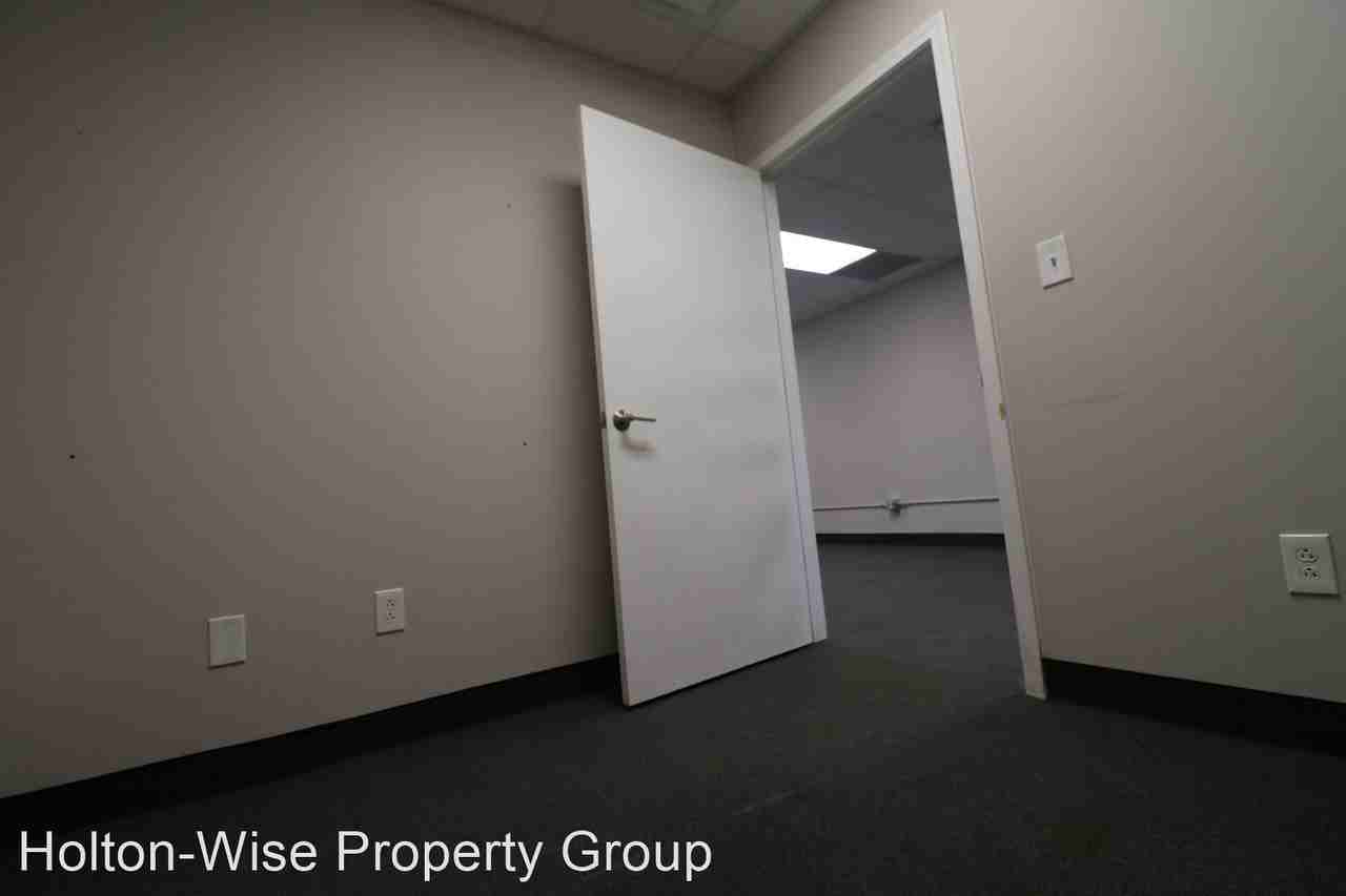 5555 Pearl Road - Photo 3 of 16