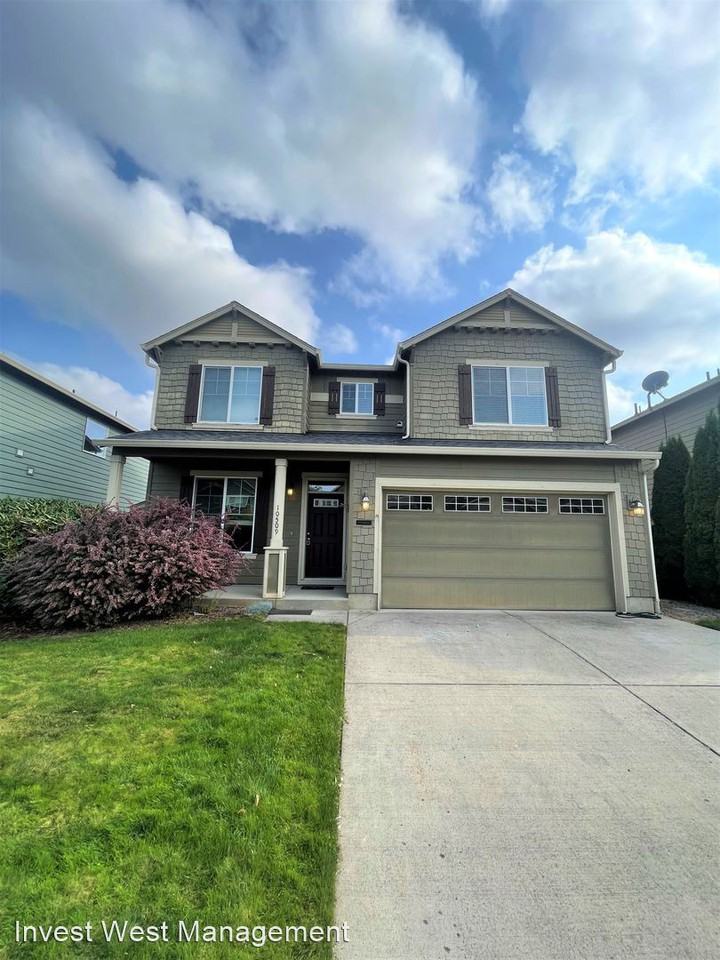 10509 Ne 68th Ave - Photo 2 of 20