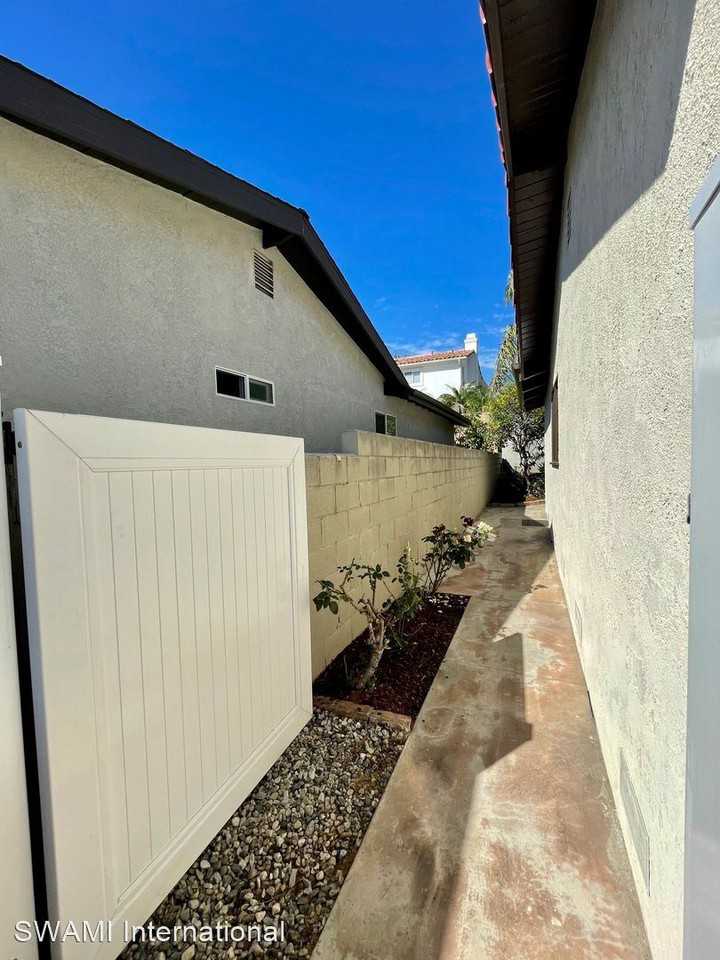 2351 W 229th Pl - Photo 3 of 50