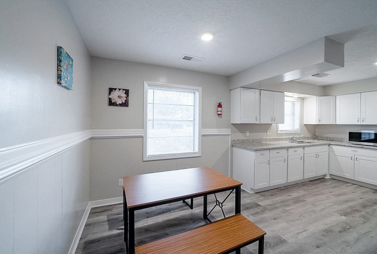 Lillian St - Photo 2 of 21