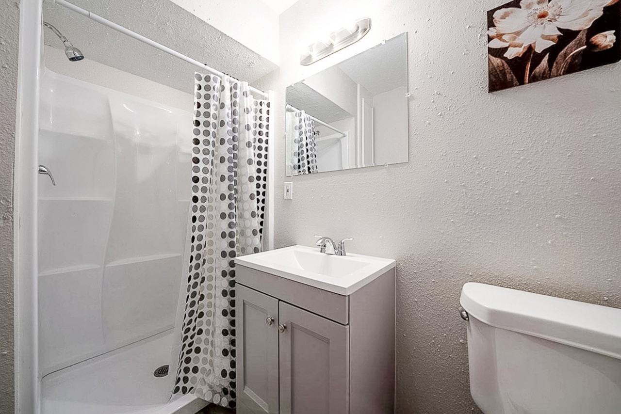 Lillian St - Photo 3 of 21