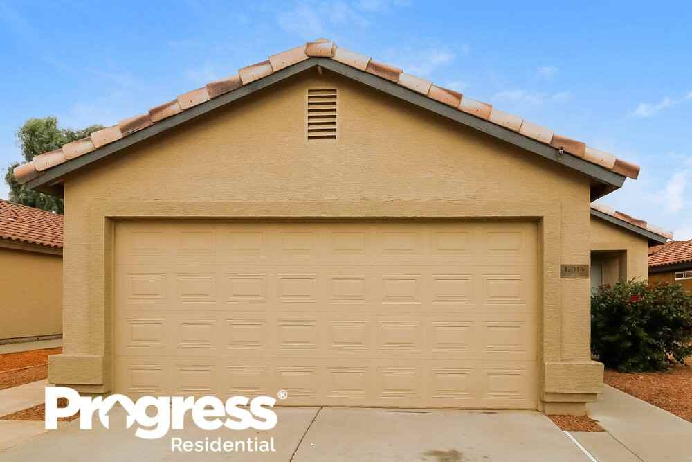 12114 W Aster Dr - Photo 3 of 16