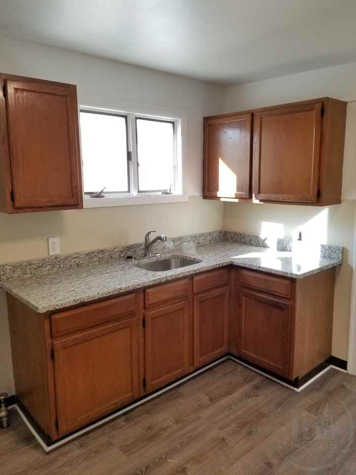 15 Middle St - Photo 3 of 10