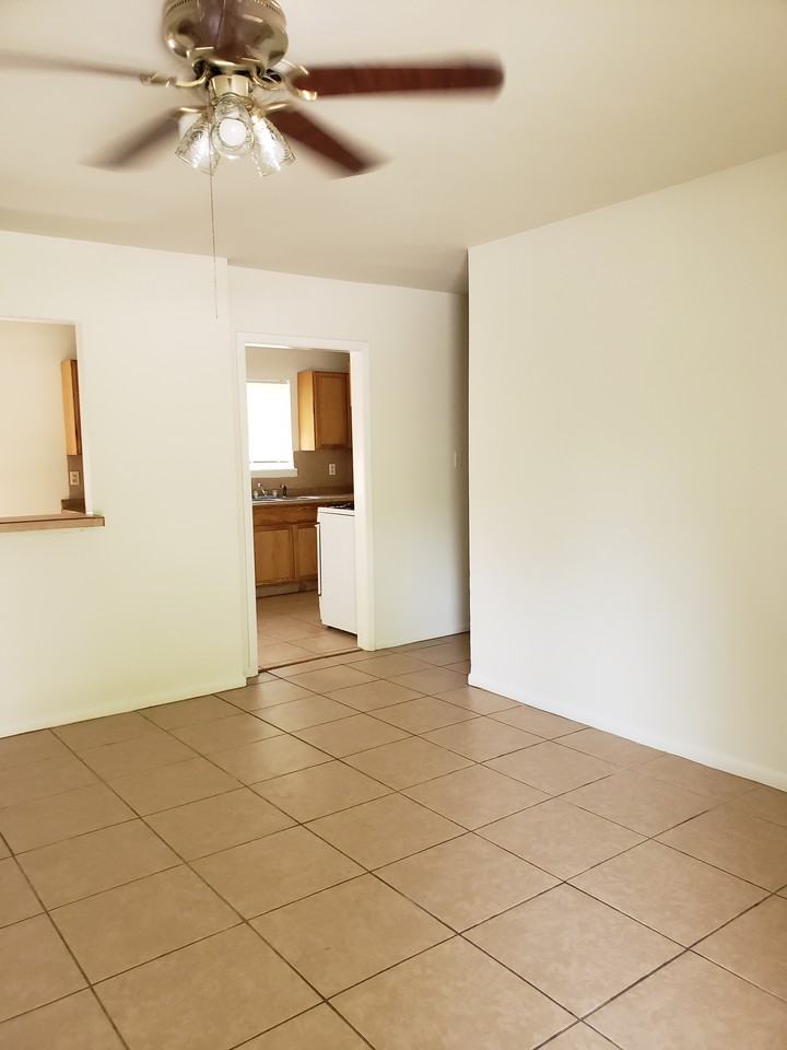 1001 S 21st St - Photo 2 of 7