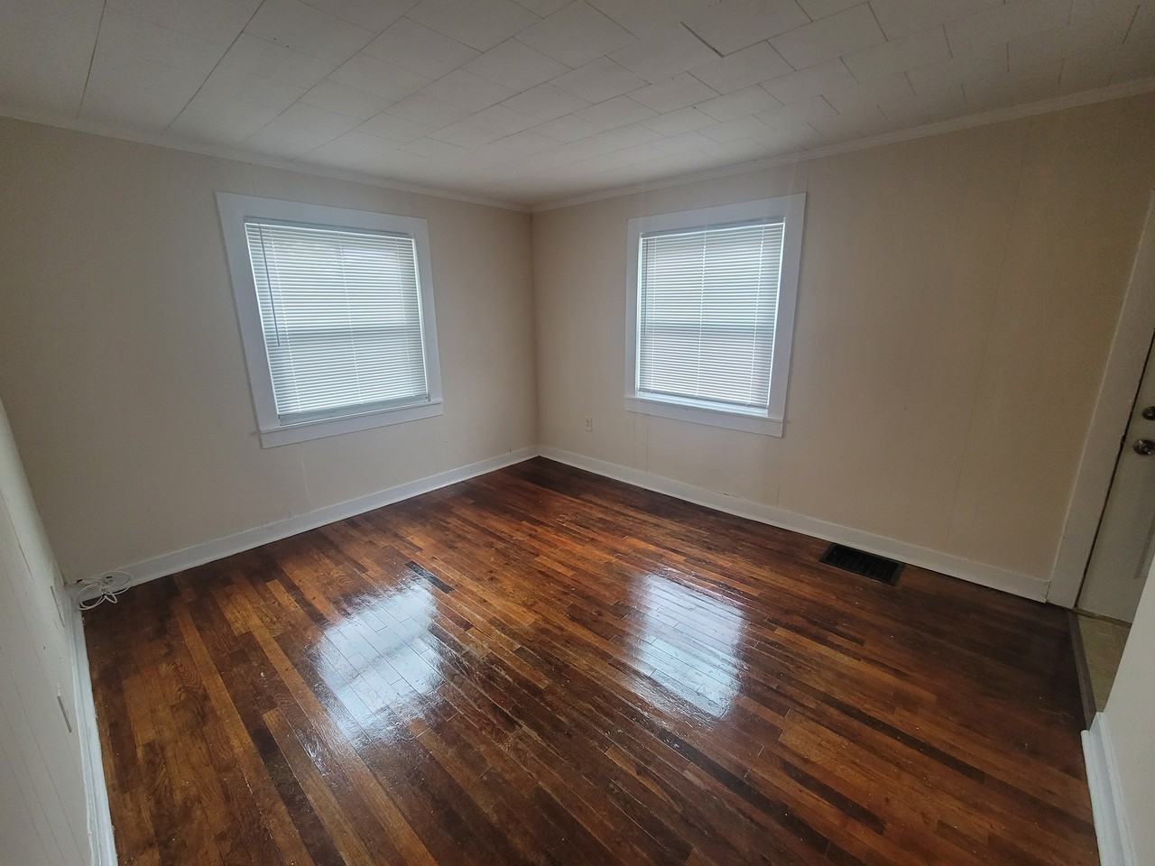 315 East College Avenue - Photo 3 of 9