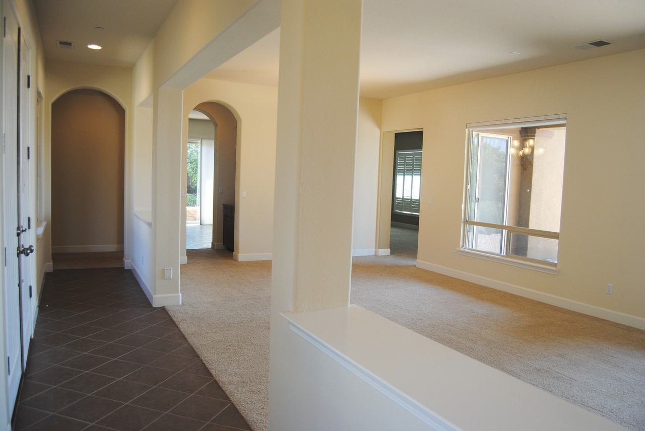 1944 Ladera Dr - Photo 3 of 14