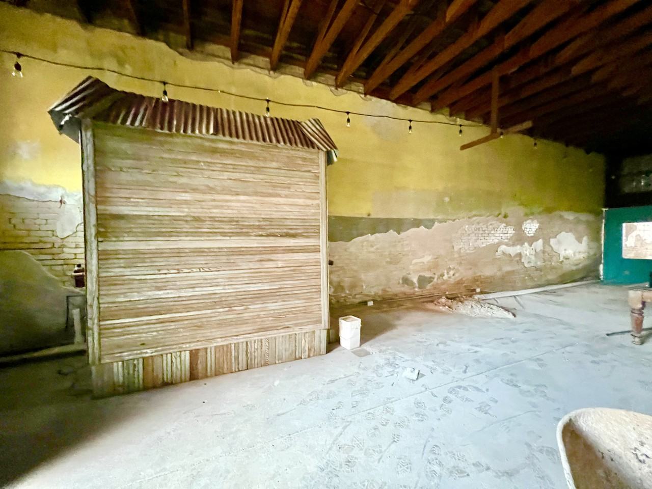 237 E Clark St - Photo 2 of 5