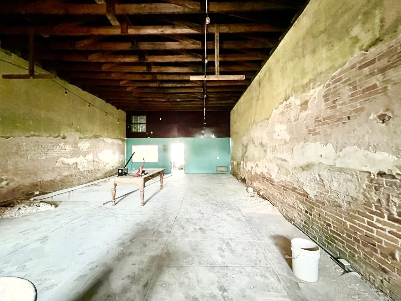 237 E Clark St - Photo 3 of 5