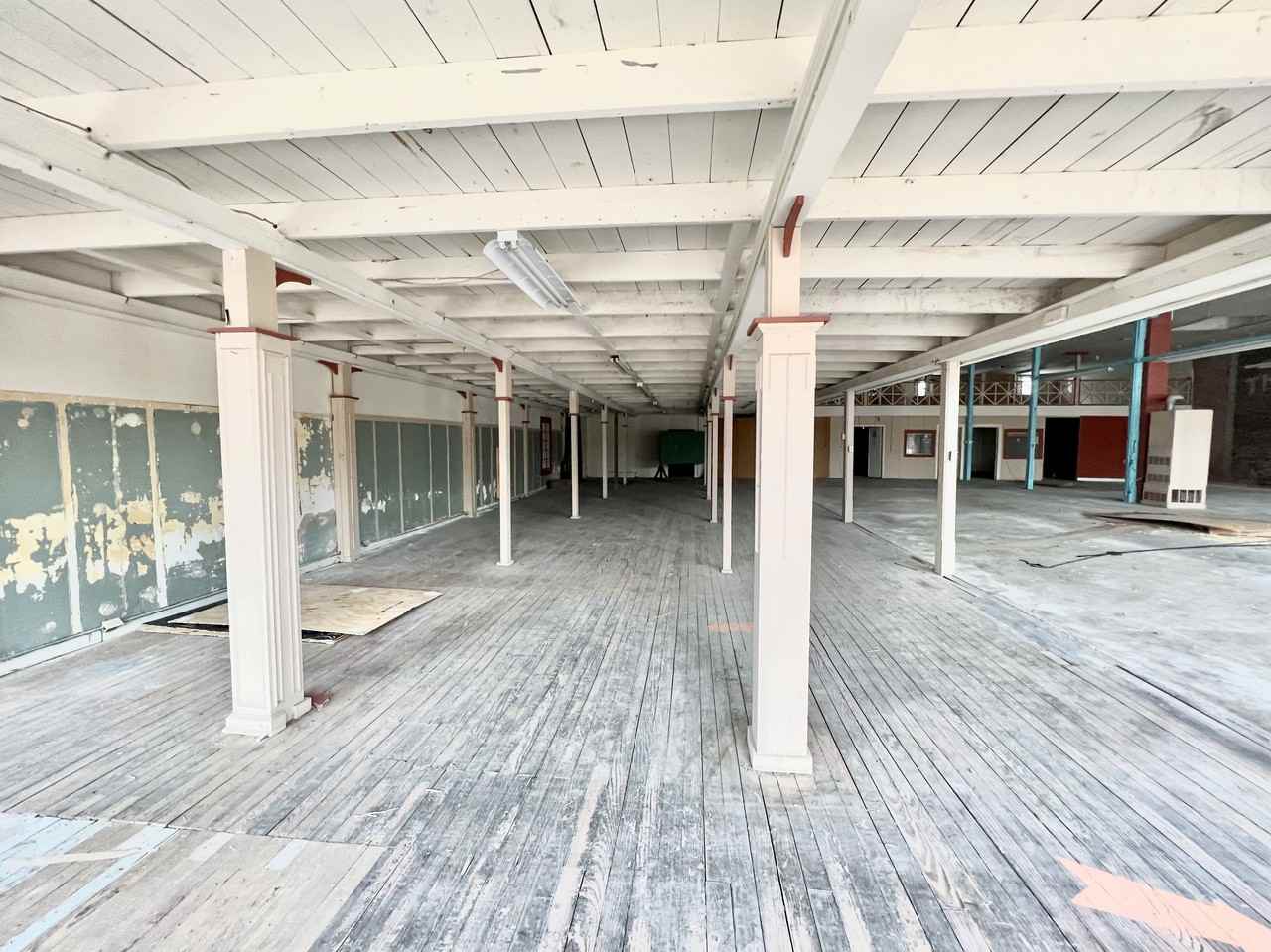 225 E Clark St - Photo 2 of 3