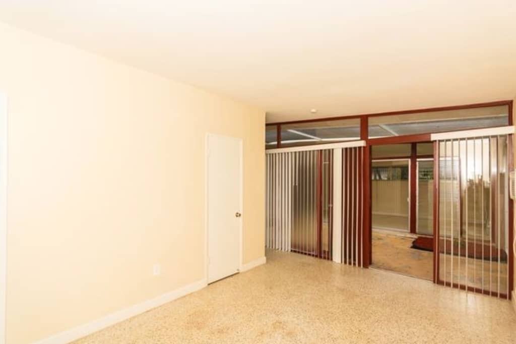 1275 Ne 150th St - Photo 2 of 9